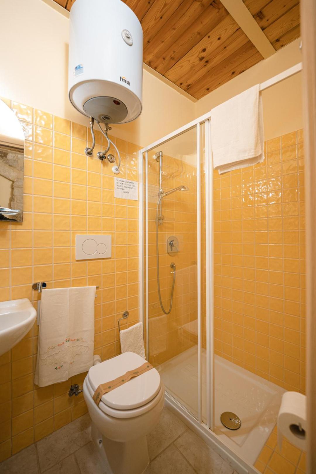 La Piccola Torre Otel Bisceglie Oda fotoğraf